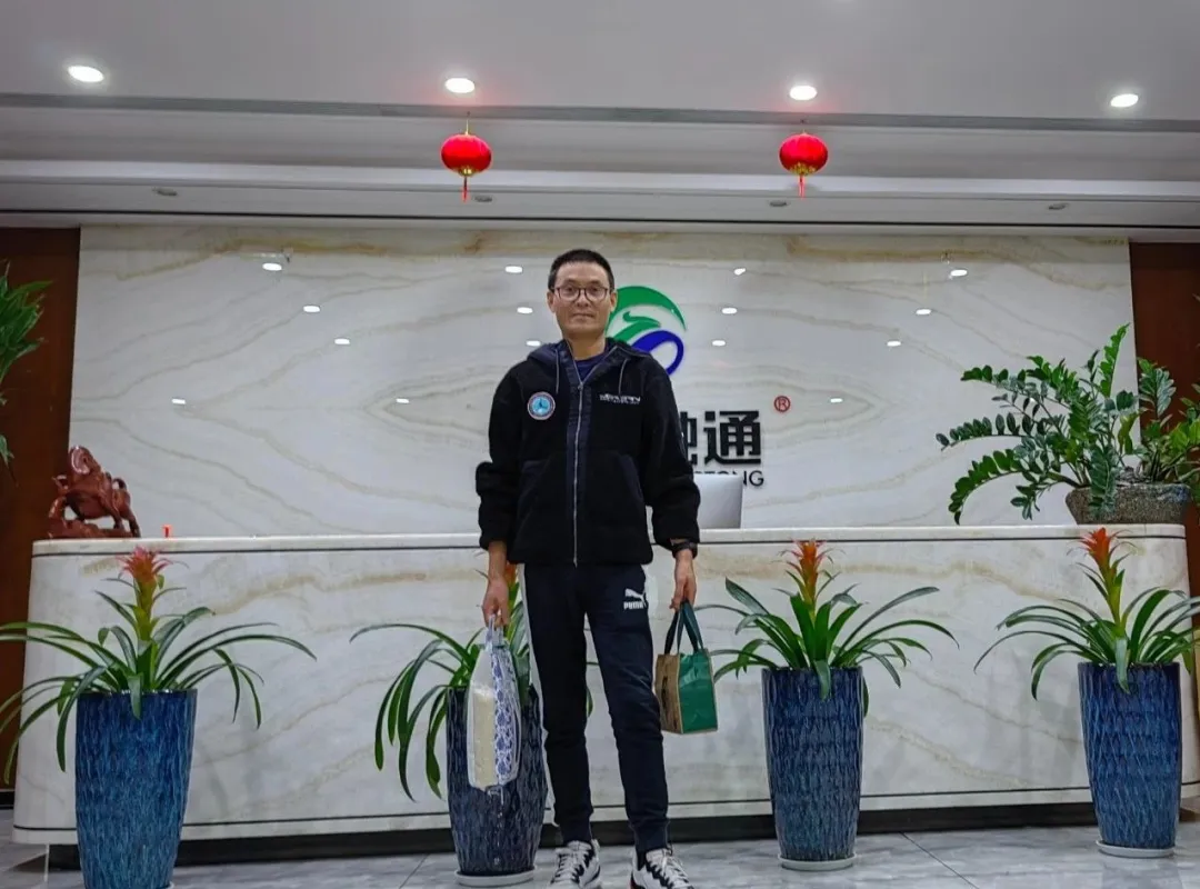 月圆中秋，人圆月下--中秋快乐！